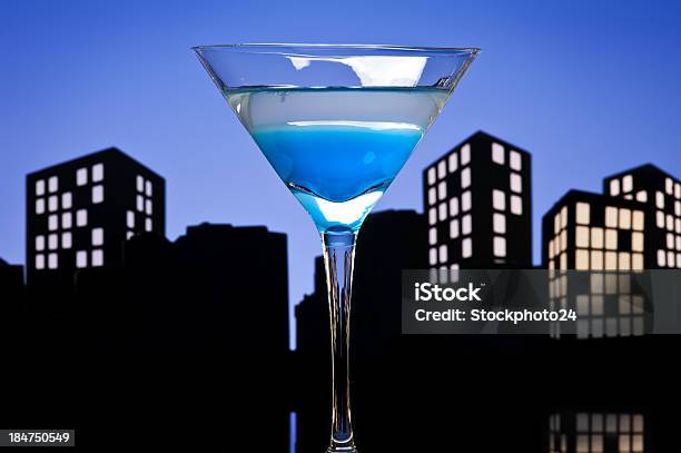 Metropoli Blu Martini Cocktail - Fotografie stock e altre immagini di Acqua tonica - Acqua tonica, Agrume, Alchol