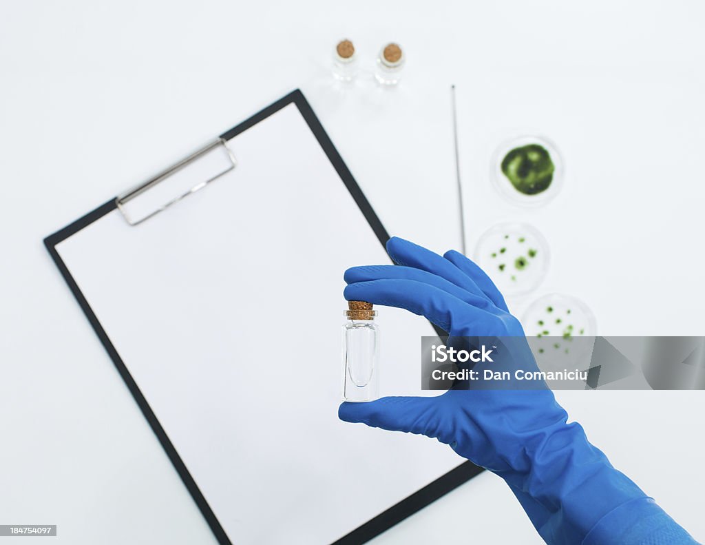 Fazer anotações sobre substâncias químicas e biológicas - Foto de stock de Antibiotico royalty-free