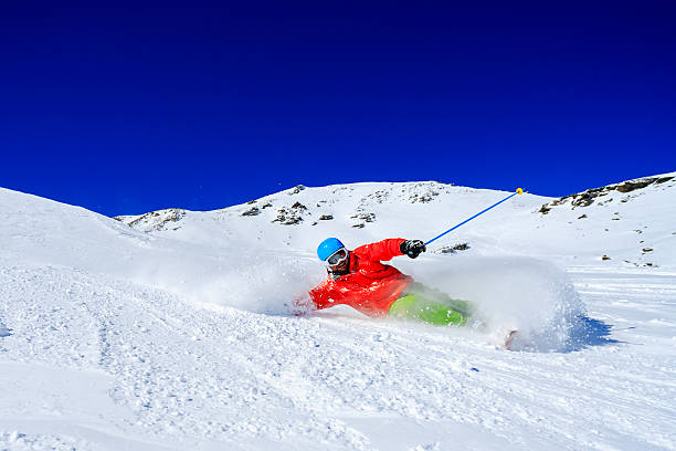 freeride em pó de neve fresca. - austria european alps winter outdoors - fotografias e filmes do acervo