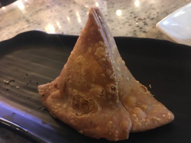 Spicy Samosa  (Vegetable Samosa)