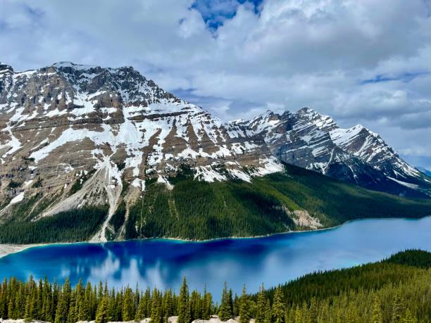 istock Peyto Lake 1847669538