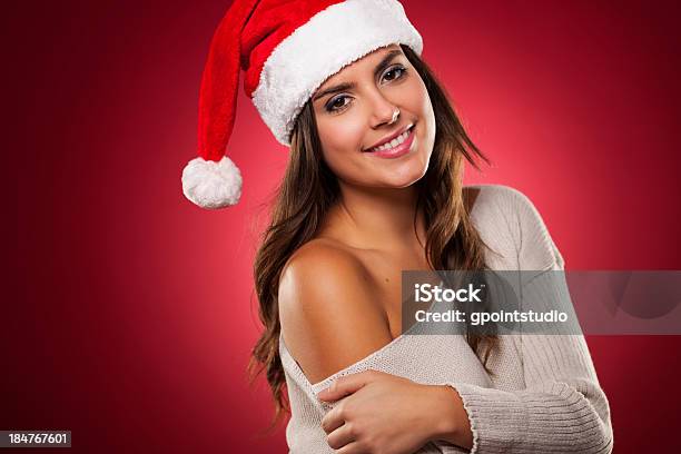 Christmas Retrato De Hermosa Sra Noel Foto de stock y más banco de imágenes de Alegre - Alegre, Alegría, Belleza