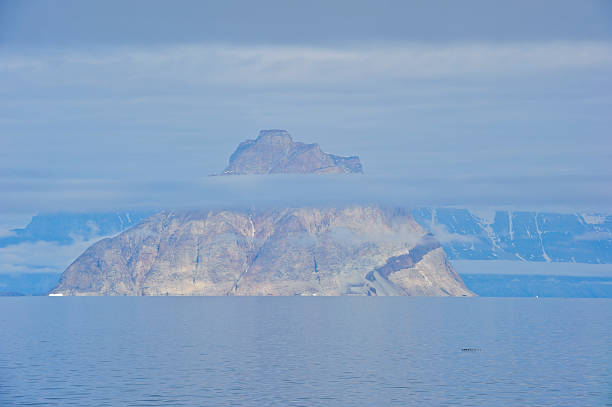 ilha uummannaq - baffin island imagens e fotografias de stock