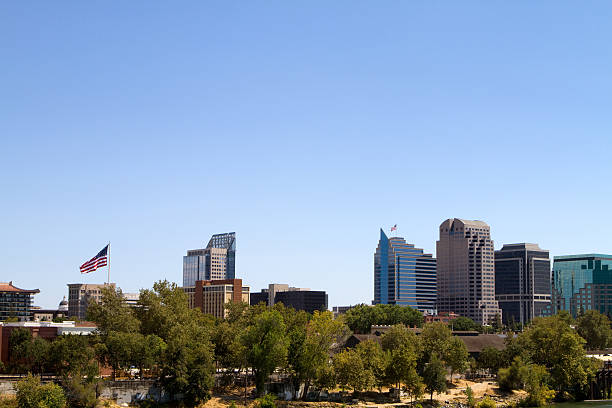 istock Sacramento Cityscape View 184821210