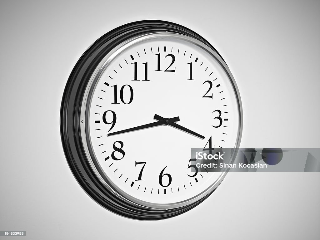 壁時計 - Beat The Clock 英語の慣用句のロイヤリティフリーストックフォト