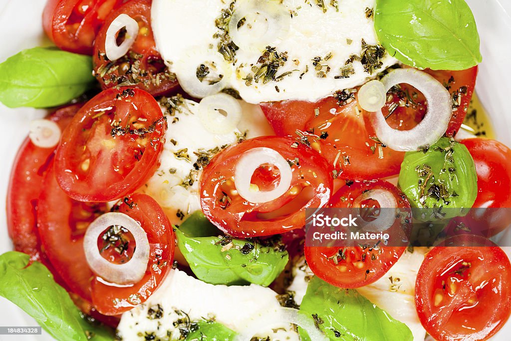 Insalad ensalada Caprese - Foto de stock de Aceite de oliva libre de derechos