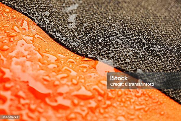 Tecido Impermeável Após A Chuvacoberta Com Água Gotas - Fotografias de stock e mais imagens de Têxtil