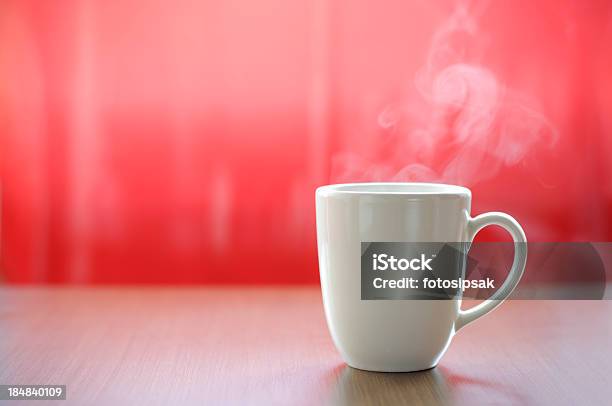 Xícara De Café Quente - Fotografias de stock e mais imagens de Caneca - Caneca, Café - Bebida, Chávena