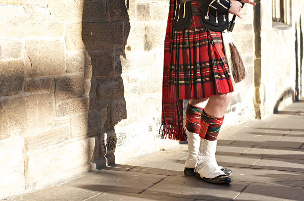 Scottish Traditional Scottish dress royal mile stock pictures, royalty-free photos & images