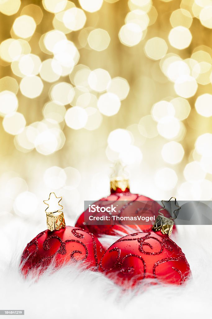 Bolas de Navidad rojo - Foto de stock de Adorno de navidad libre de derechos