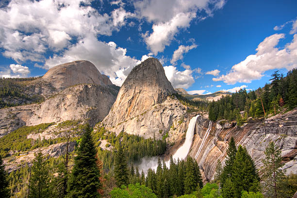 Nevada Falls, Liberty Cap et du Half Dome - Photo