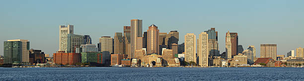 보스턴 스카이라인을 - boston skyline panoramic boston harbor 뉴스 사진 이미지