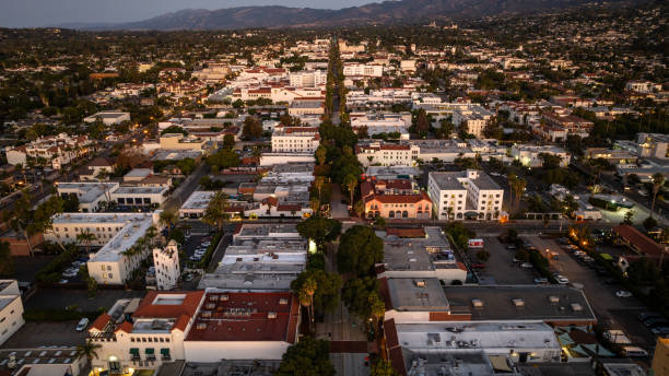 istock Sunrise on State Street in Santa Barbara 1848470513