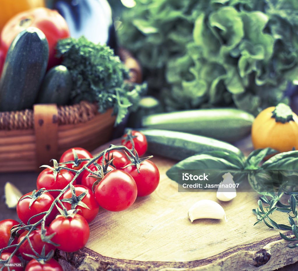 Свежесть овощи - Стоковые фото Базилик роялти-фри