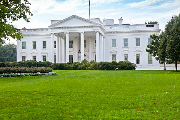 istock White House North Facade with Lush Lawn 184847720