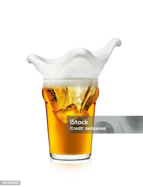 Cerveja Inicial - Fotografias de stock e mais imagens de Cerveja - Cerveja, Bebida com espuma, Chapinhar