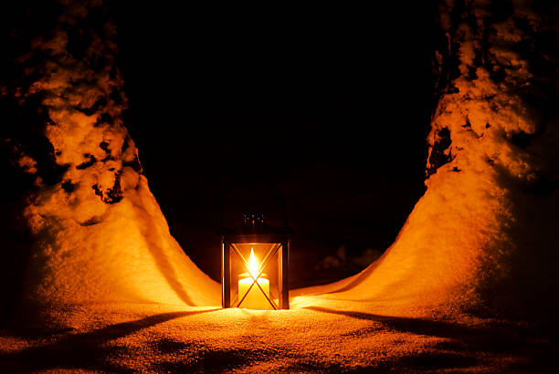 lanterna na neve - weihnachtlich - fotografias e filmes do acervo