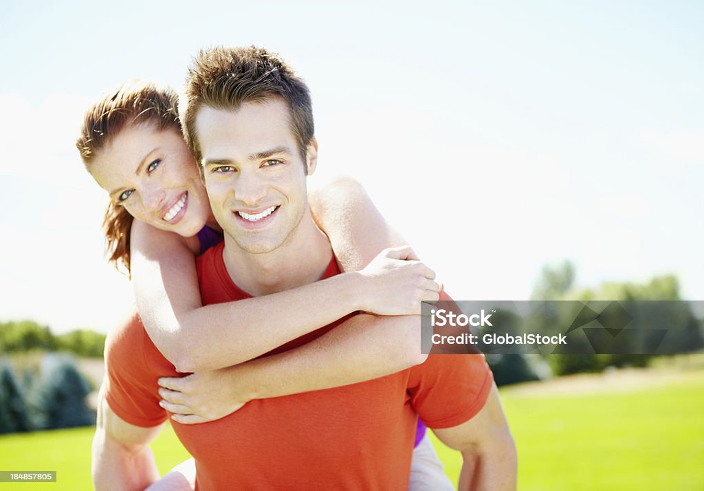 Piggyback a - Foto stock royalty-free di Abbigliamento sportivo