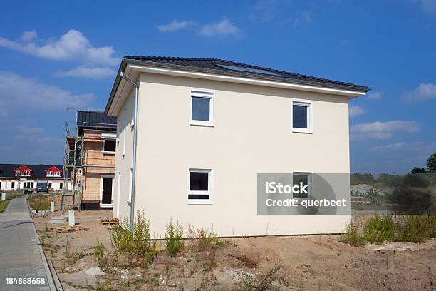 Neue Moderne Einfache Familienhaus Stockfoto und mehr Bilder von Außenaufnahme von Gebäuden - Außenaufnahme von Gebäuden, Baustelle, Deutschland