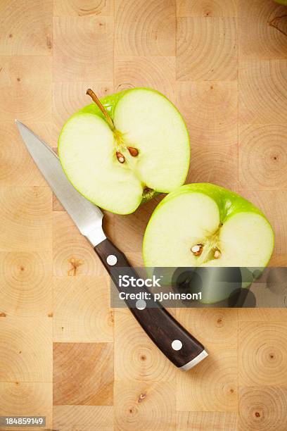 Mele Granny Smith - Fotografie stock e altre immagini di Alimentazione sana - Alimentazione sana, Cibi e bevande, Colore verde