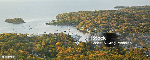 Camdenmaine Stockfoto und mehr Bilder von Hafen - Hafen, Maine, Amerikanisches Kleinstadtleben