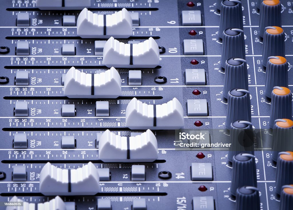 D'enregistrement audio numérique professionnelle et Console - Photo de Amplificateur libre de droits
