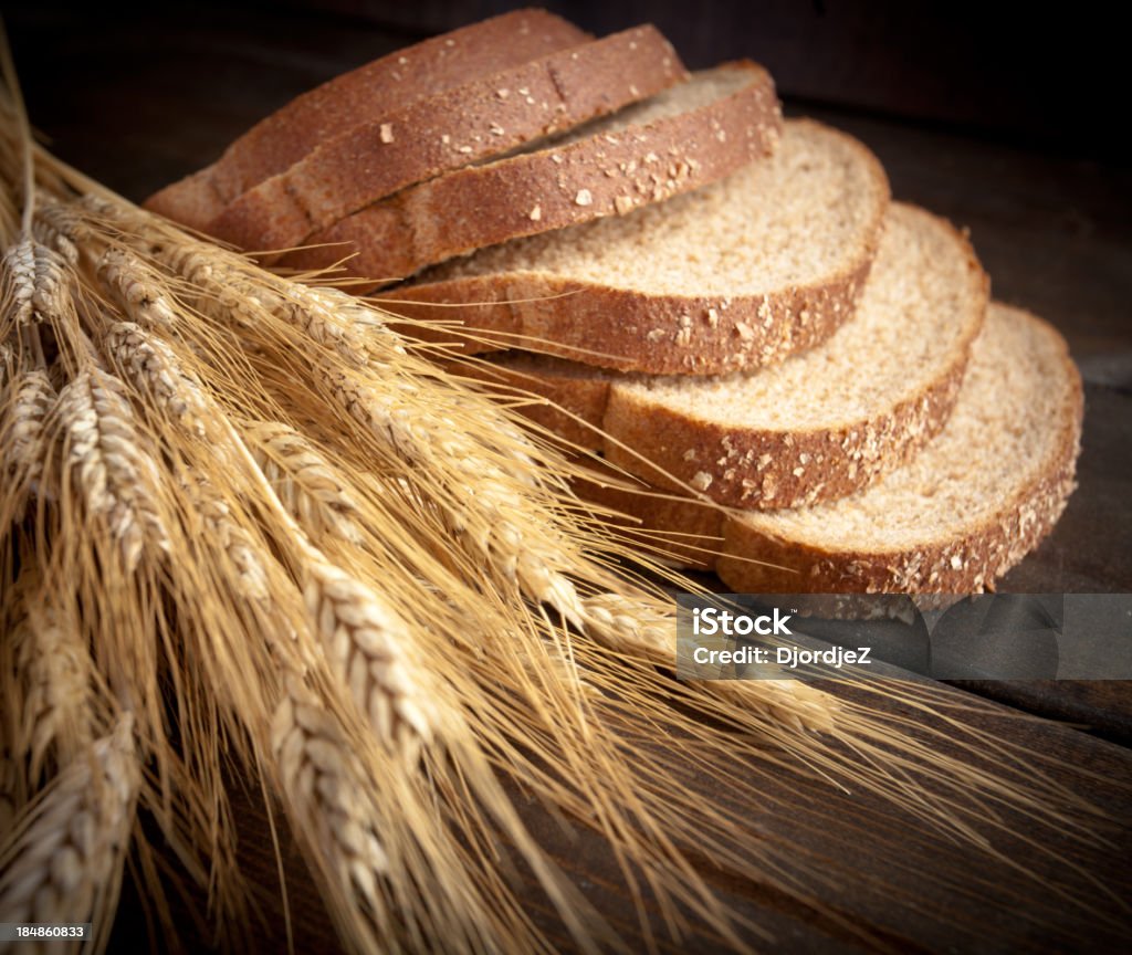 Pain et le blé - Photo de Aliment libre de droits