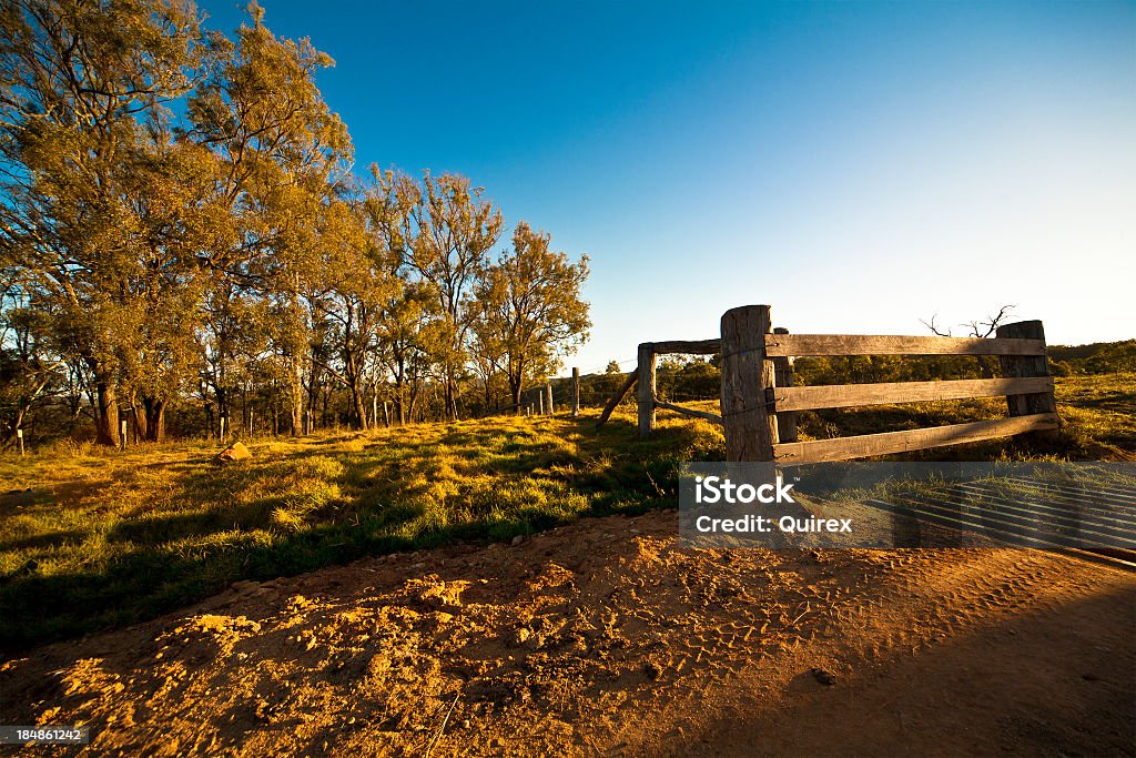 Rústica puerta, Australian de granja - Foto de stock de Queensland libre de derechos