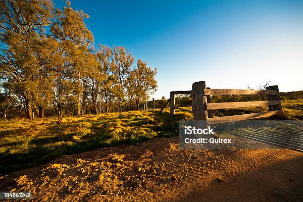 Rústica Puerta Australian De Granja Foto de stock y más banco de imágenes de Queensland - Queensland, Zona interior de Australia, Australia