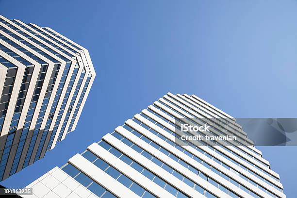 Rascacielos Foto de stock y más banco de imágenes de Abstracto - Abstracto, Acero, Aire libre