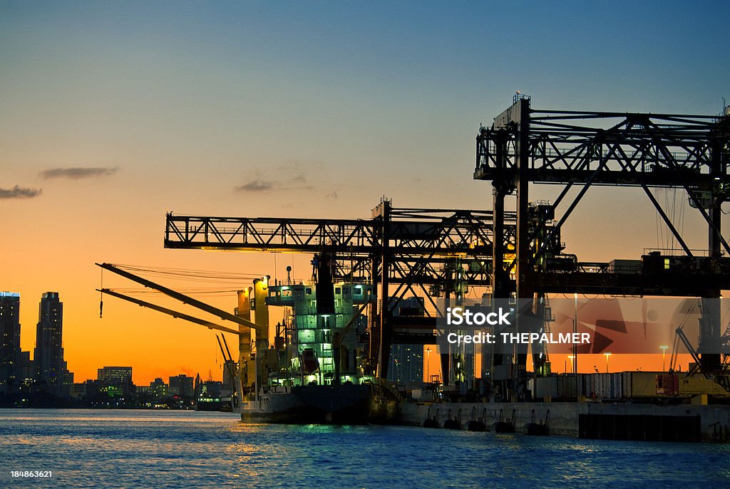 産業用の港であるマイアミ - マイアミのロイヤリティフリーストックフォト