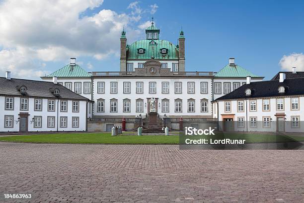 Fredensborg Palace Stock Photo - Download Image Now - Castle, Palace, Yard - Grounds