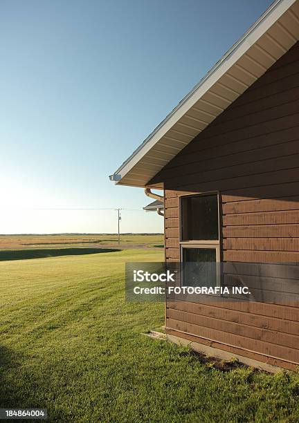 Manitoba Farm House - Fotografie stock e altre immagini di Agricoltura - Agricoltura, Ambientazione esterna, Angolo - Descrizione