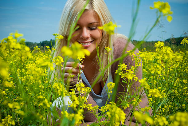 istock Woman in nature 184865154