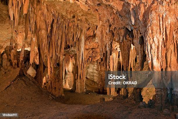 캐이브 문열기 충원됨 Stalactites 함께 동굴에 대한 스톡 사진 및 기타 이미지 - 동굴, 버지니아-미국 주, 장엄한