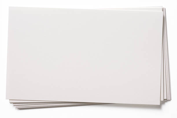 絶縁ショットのスタックドブランク白いカードの背景に白色 - document stack paper blank ストックフォトと画像