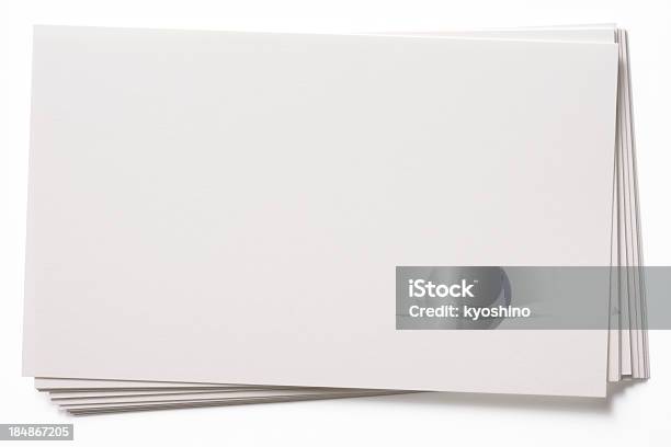 絶縁ショットのスタックドブランク白いカードの背景に白色 - 積み重なるのストックフォトや画像を多数ご用意 - 積み重なる, 紙, 書類