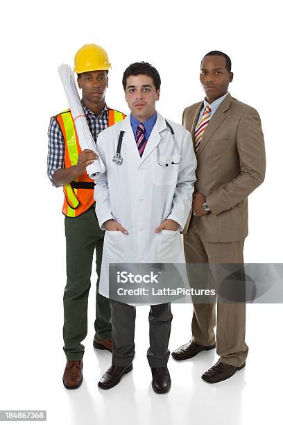 Tres Hombres De Diferentes Profesiones Trabajador De La Construcción Médico Hombre Foto de stock y más banco de imágenes de Varios oficios