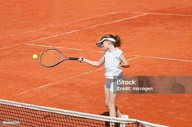 Tenis Forhend - zdjęcia stockowe i więcej obrazów 10-11 lat - 10-11 lat, Tenis, Aktywność sportowa