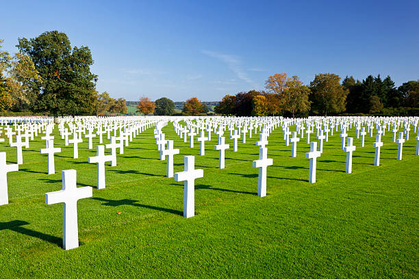 istock White Crosses On Green Lawn 184868328