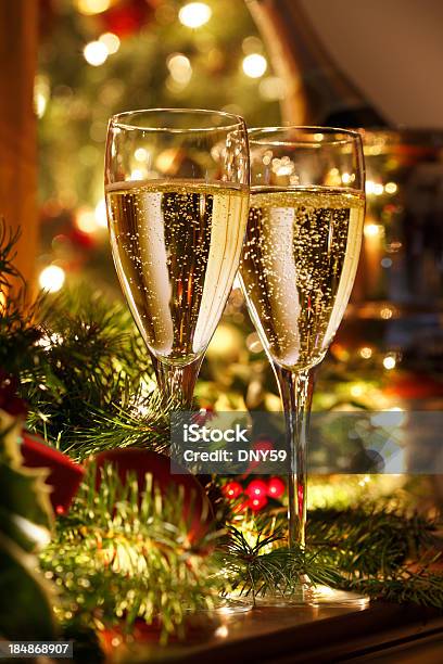 Праздник Шампанское — стоковые фотографии и другие картинки Шампанское - Шампанское, Рождество, Новый год