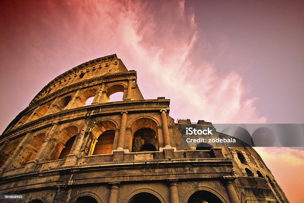 Roma Coliseo en puesta de sol - Foto de stock de Coliseo libre de derechos