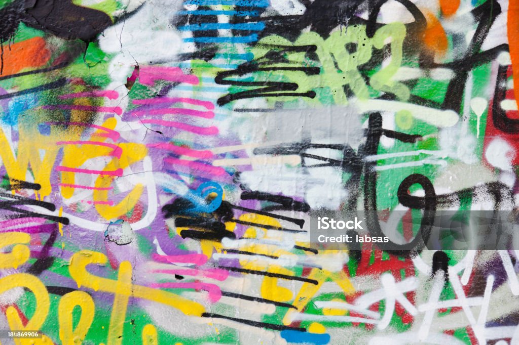 Detalhe de graffiti pintado ilegalmente na parede pública. - Royalty-free Grafite - Produto Artístico Foto de stock