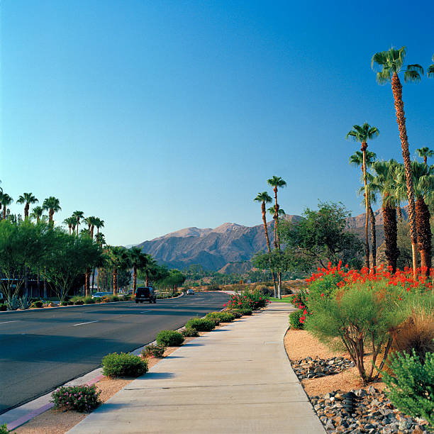 autostrada 111 at rancho mirage, kalifornia - rancho zdjęcia i obrazy z banku zdjęć