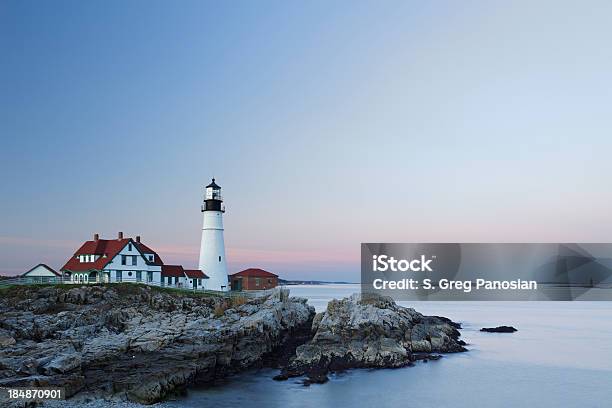 Portland Head Lighthouse Stockfoto und mehr Bilder von Leuchtturm - Leuchtturm, Maine, Abenddämmerung