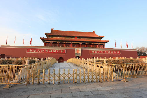 Tian 'anmen and Huabiao in Beijing, ChinaQianmen Gate on Tiananmen Square and the entrance to the Palace Museum in Beijing (Gugun).Inscription-Long live the People's Republic of China! Long live the solidarity of the peoples of the world! Tiananmen square in Beijing, China