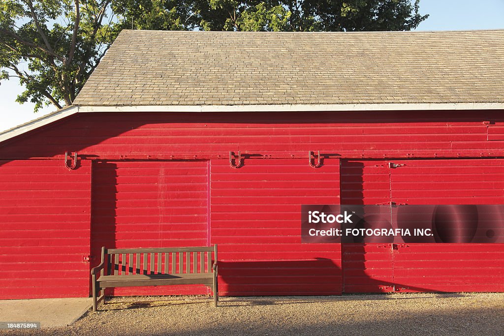 Красный Barn, Манитоба - Стоковые фото Амбар роялти-фри