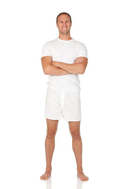 homme debout avec les bras croisés - underwear men t shirt white photos et images de collection