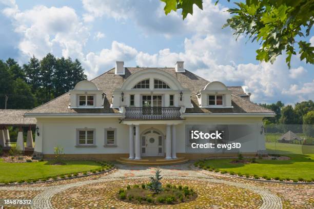 Красивая Страна Mansion — стоковые фотографии и другие картинки Особняк - Особняк, Польша, Внешний вид здания