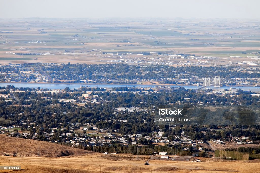 コロンビア川の眺め、パスコと Kennewick 、ワシントン州ます。 - ワシントン州のロイヤリティフリーストックフォト
